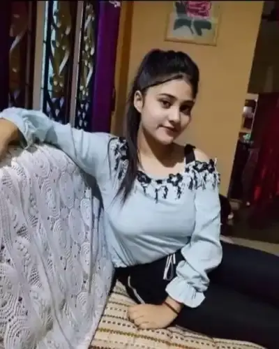 Call Girls Service in Garhi